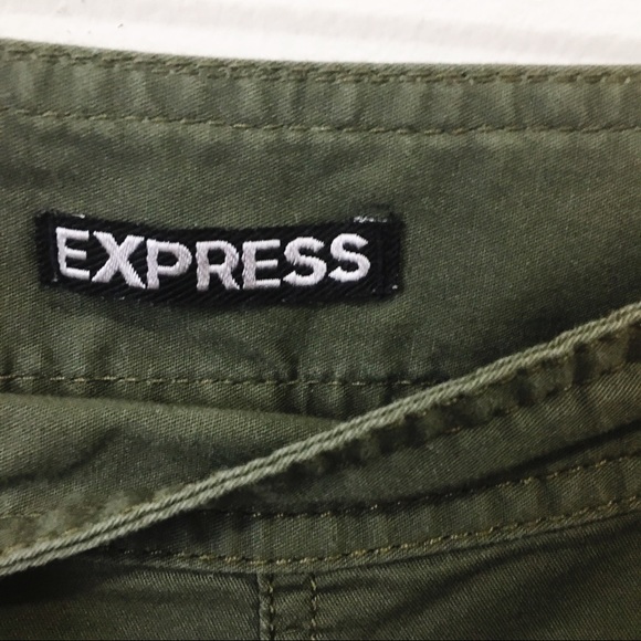 Express green kanji shorts size women 6 - Picture 3 of 3